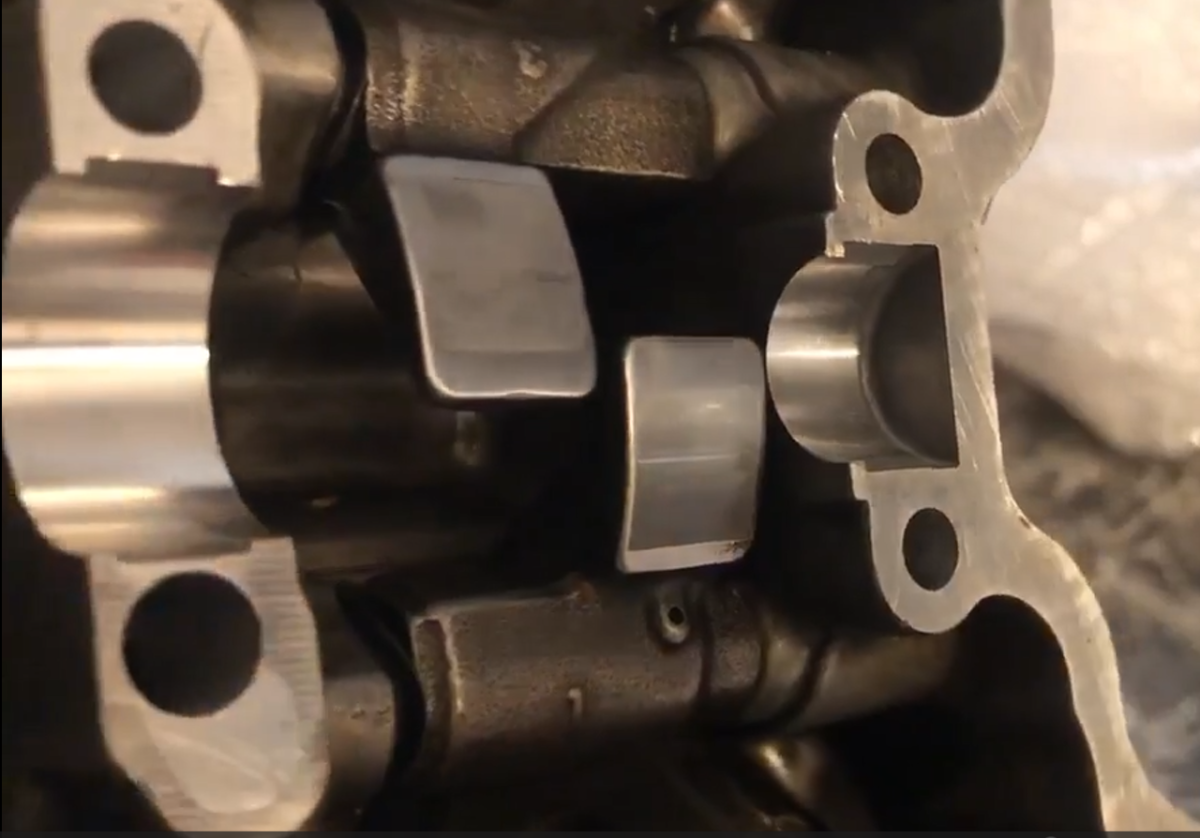 Couvercle de culasse