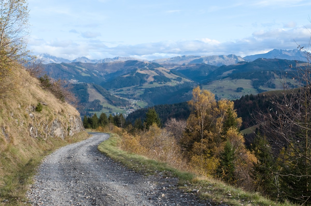 11_17h00_km 9,0_1585 m_Débouché sur le val d'Arly_DSC9264.jpg