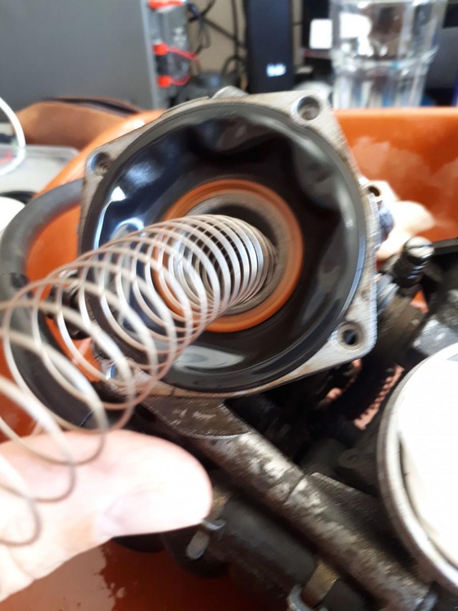 chambre à dépression  boisseau aiguille gicleur support