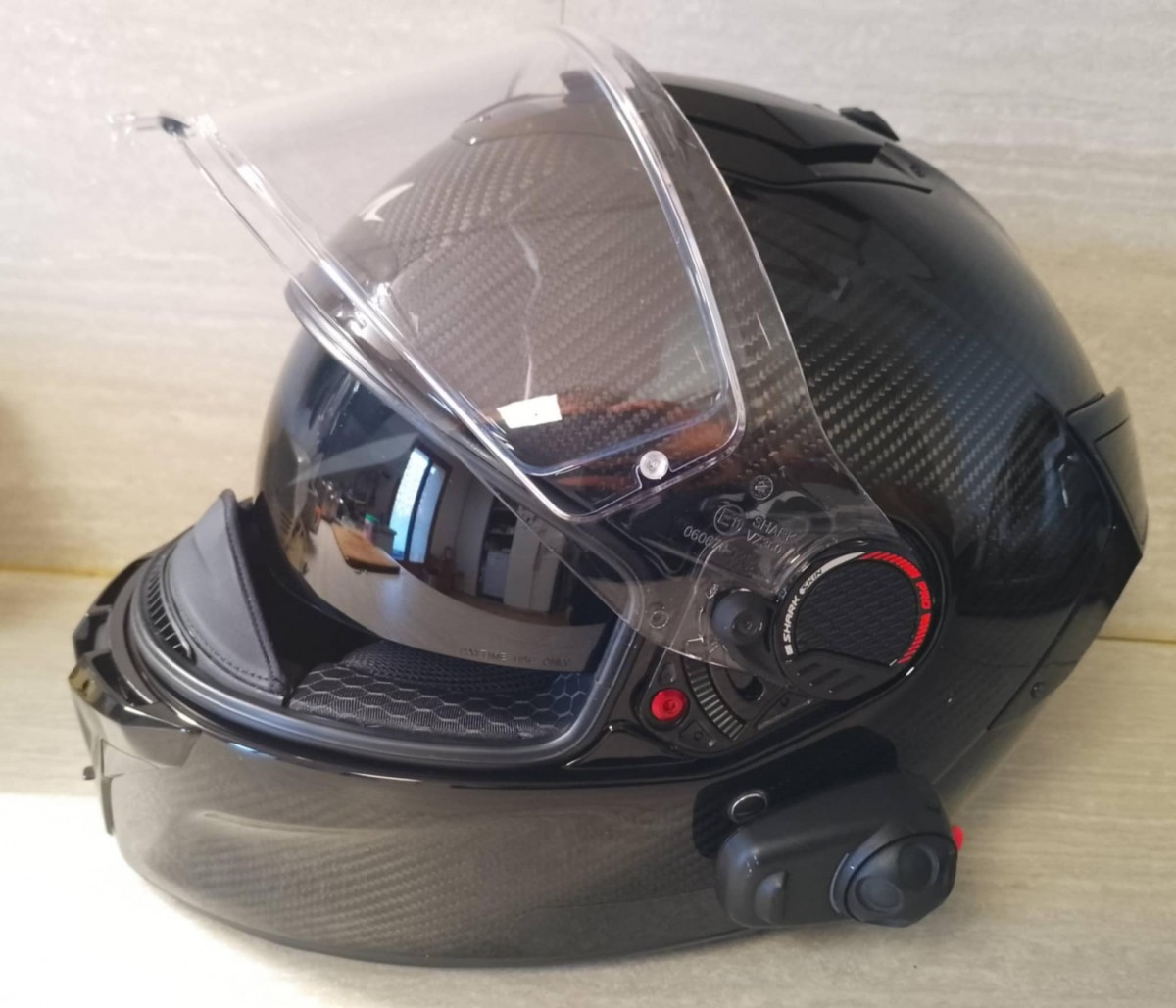 casque visière solaire.jpg