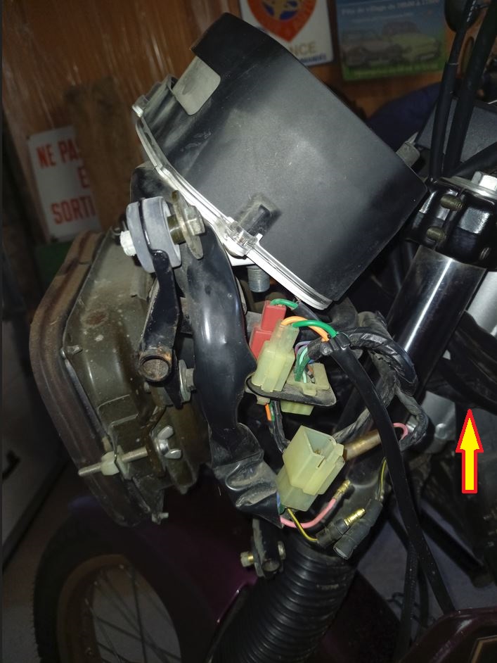 Cable coté Gauche du cadre.JPG