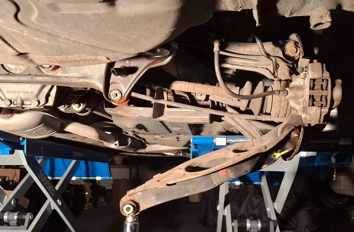 4 dépose bras Ar. droit.JPG