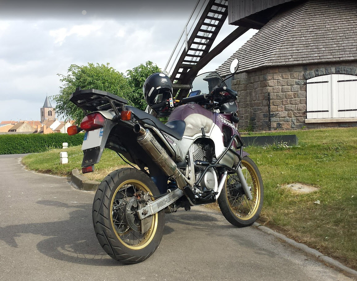 Ecarteur de sacoches Transalp 600.jpg