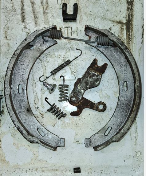 16 frein parking.JPG