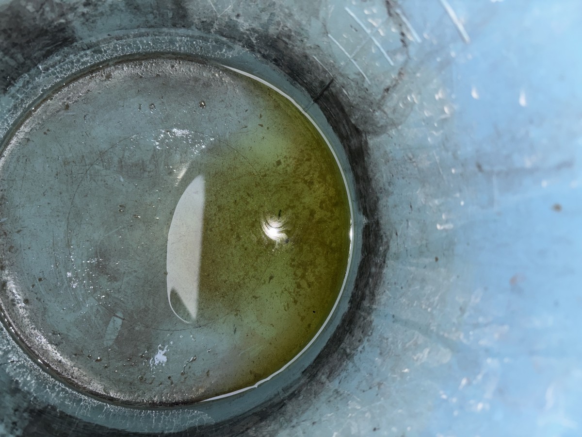 dépôt dans le liquide