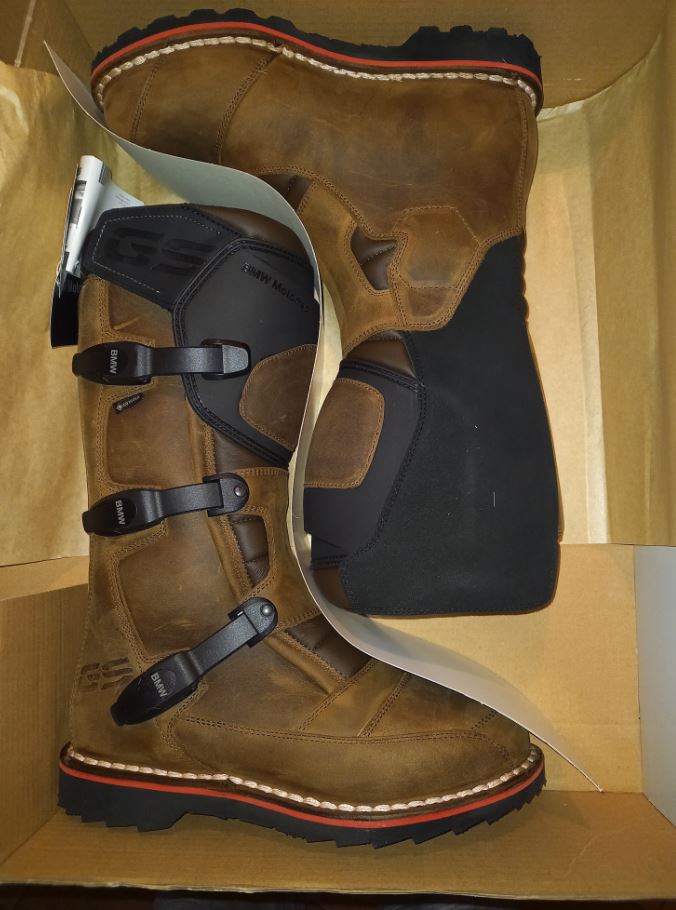 mes belles chausses.JPG