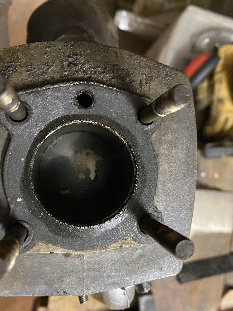 cylindre piston.jpeg