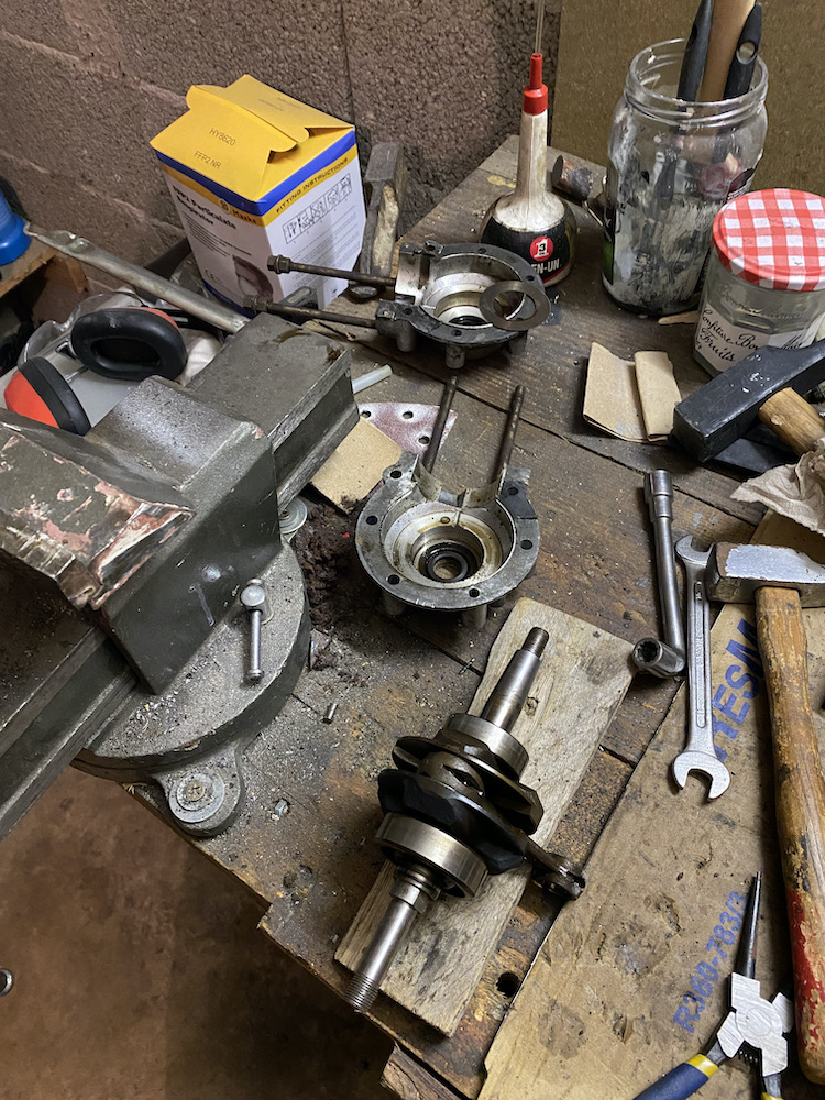 bas moteur ouvert.jpeg