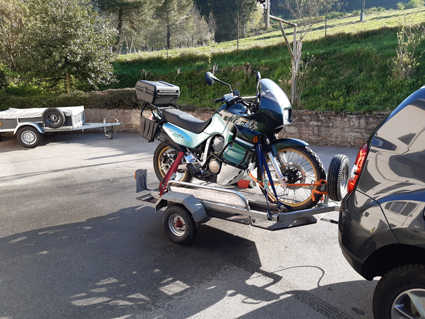 Voyage de l'Émeraude sur petite remorque de location (20€ sur LBC pour 24h00). Vers Strasbourg et au-delà :oD