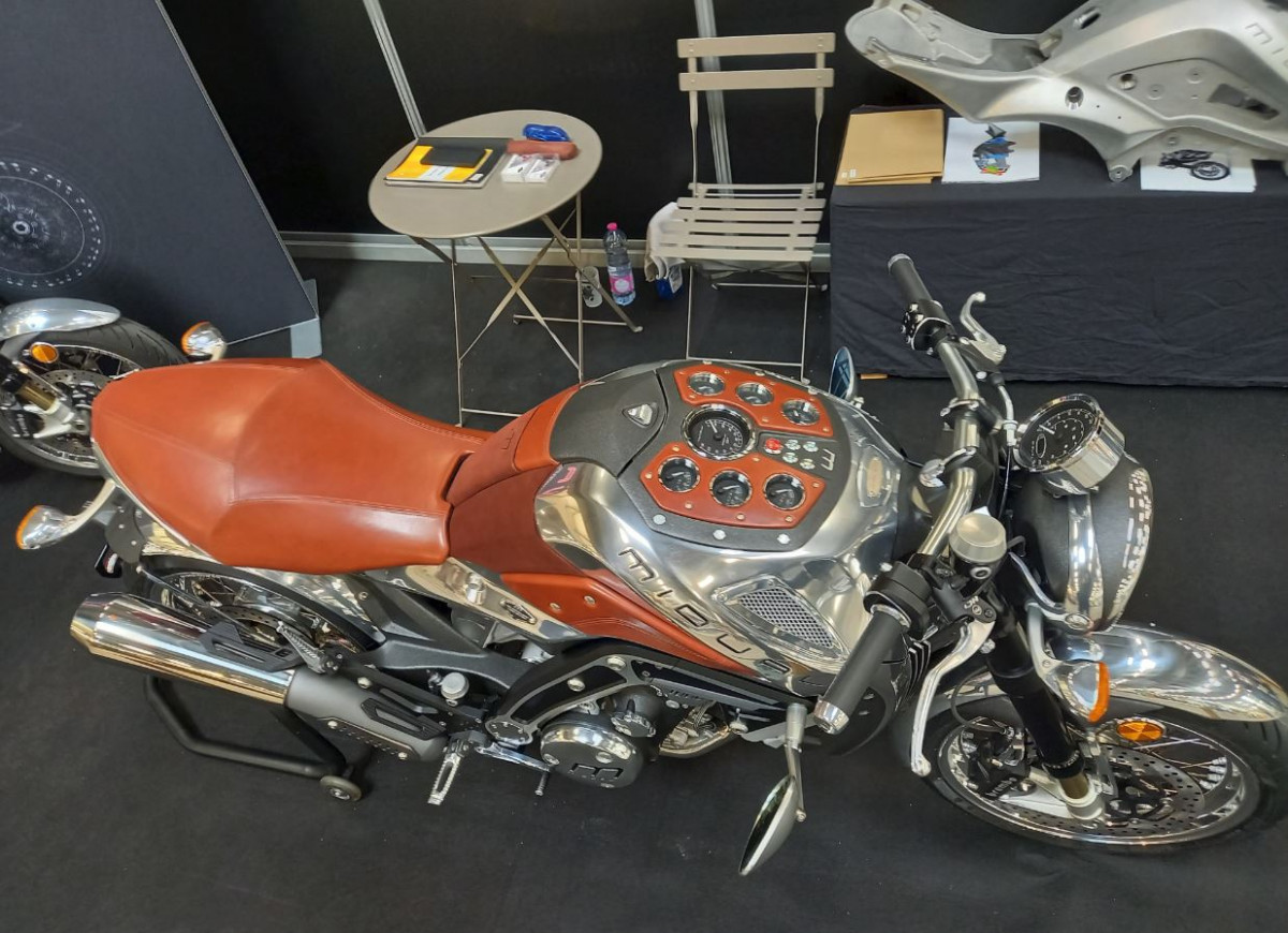 Le luxe sur 2 roues.JPG