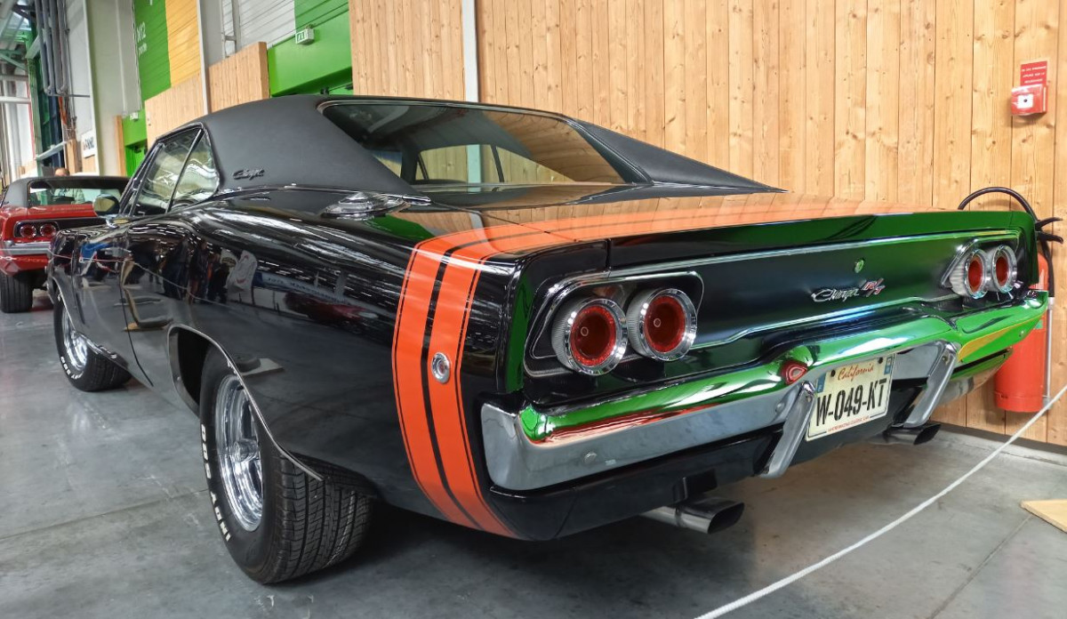 Dodge Charger.JPG