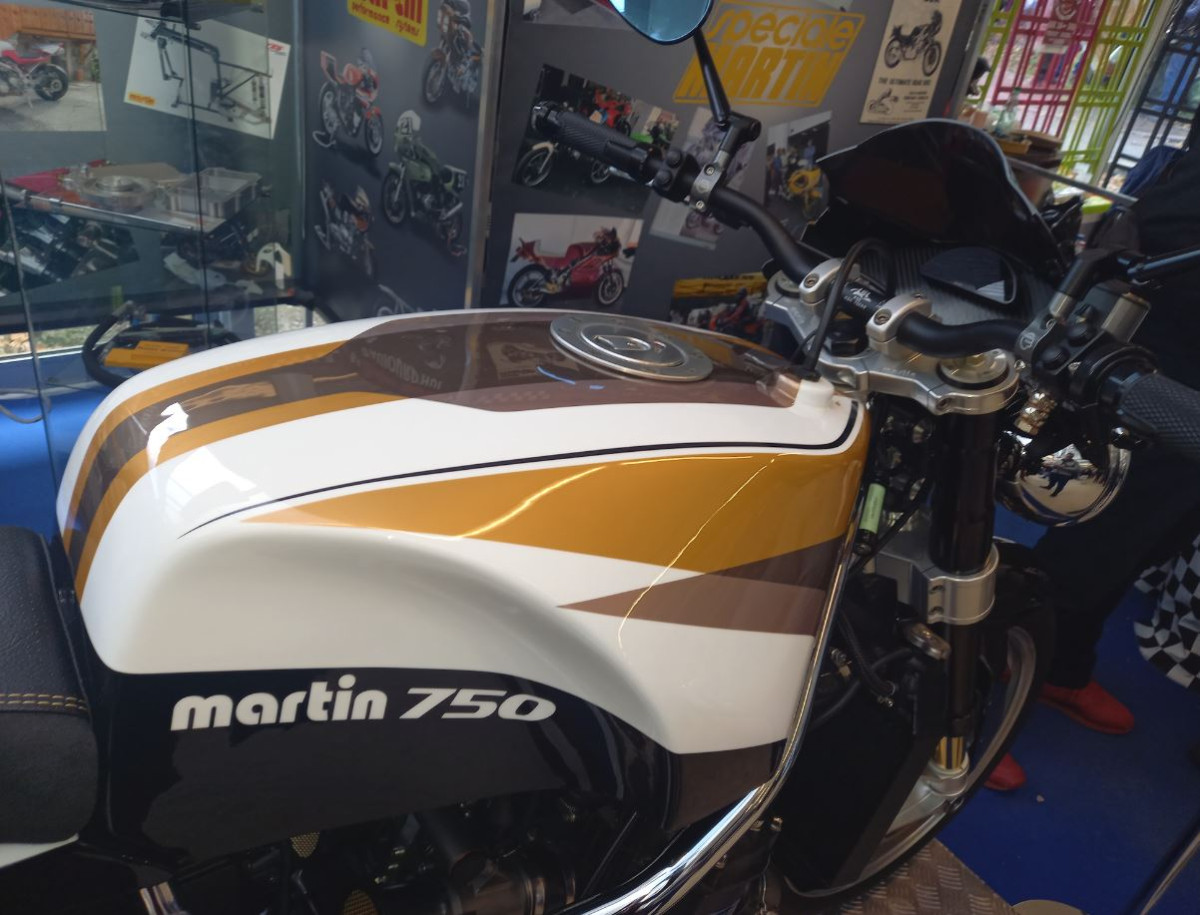 Martin suzuki 750 GT 1.JPG